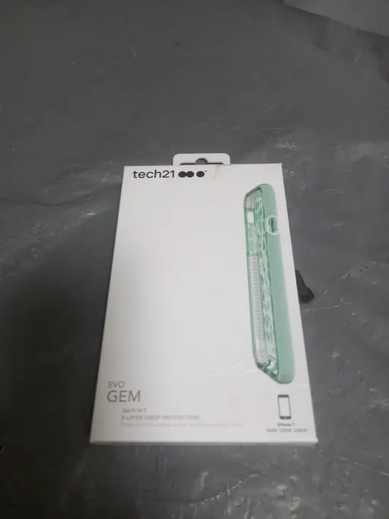 BOX OF APPROXIMATELY 100 TECH21 EVO GEM PHONE CASES IN GREEN