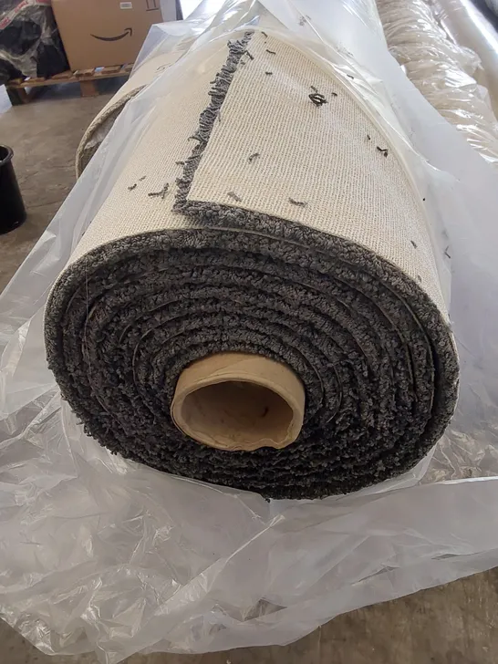 ROLL OF QUALITY ULTIMATE IMPRESSIONS PRIVILEGE CARPET // SIZE: APPROX 5 X 6m