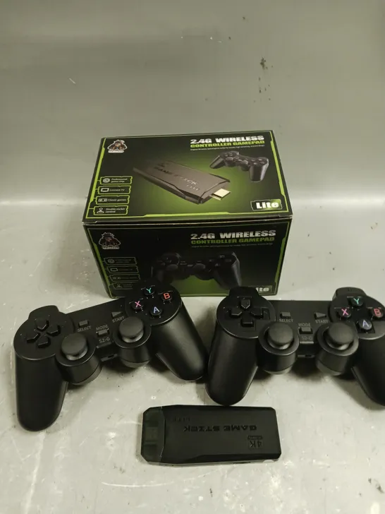 BOXED GAME 2.4G WIRELESS CONTROLLER GAMING PADS 