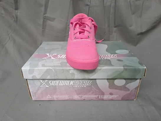 BOXED PAIR OF SIDEWALK SPORTS BY HEELYS IN PINK UK SIZE 2