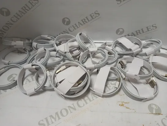 LOT OF APPROX 25 APPLE LIGHTNING TO USB CABLES