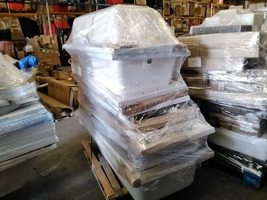 PALLET OF APPROXIMATELY 10 BATHSTORE BATHS