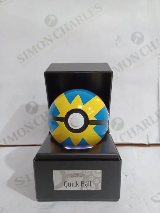 POKÉMON DIE CAST QUICK BALL REPLICA