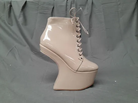 BOX OF APPROXIMATELY 10 BOXED PAIRS OF CASANDRA HIGH PLATFORM SHOES IN NUDE - VARIOUS SIZES