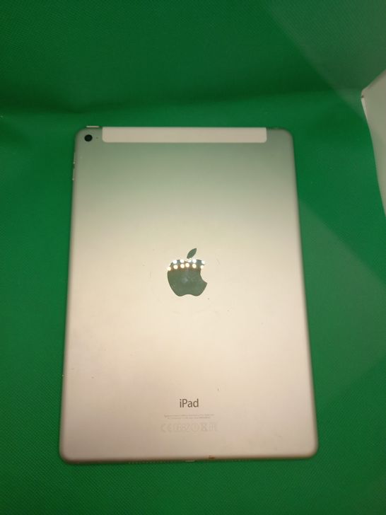 APPLE IPAD SILVER A1567