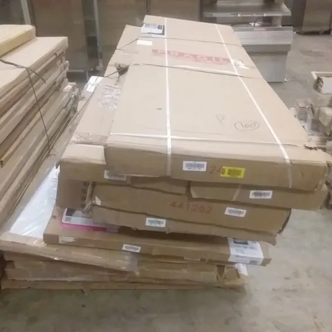 PALLET OF ASSORTED BATHROOM ITEMS INCLUDING, LAGAN SHOWER BASES , BELOYA AQUALUX COOK & LEWIS SHOWER DOORS AND SIDES AND BATH PANELS 