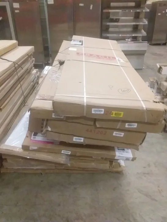 PALLET OF ASSORTED BATHROOM ITEMS INCLUDING, LAGAN SHOWER BASES , BELOYA AQUALUX COOK & LEWIS SHOWER DOORS AND SIDES AND BATH PANELS 