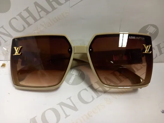 LOUIS VUITTON LARGE SQUARE SUNGLASSES