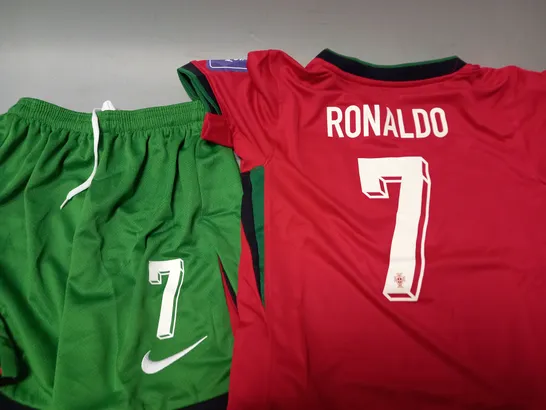 NIKE PORTUGAL FOOTBALL SHIRT - RONALDO 7 - SIZE 24