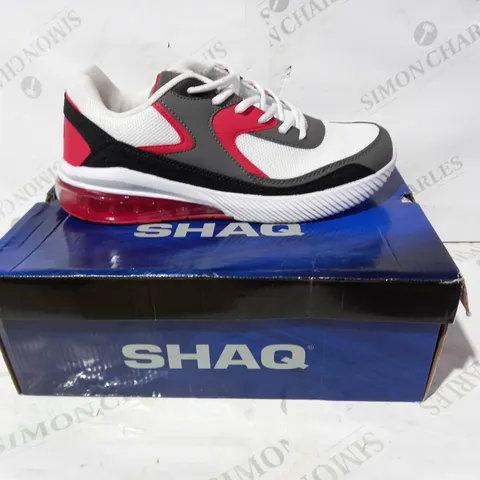 BOXED PAIR OF SHAQ ARMSTRONG SHOES IN WHITE/GREY/RED UK SIZE 8