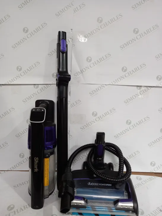 SHARK CORDLESS STICK VACUUM IZ390UKTQ