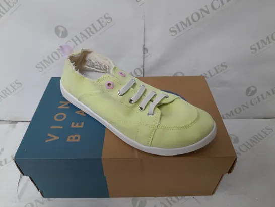 VIONIC BEACH CASUAL CANVAS SHOE IN SEAFOAM SIZE 7