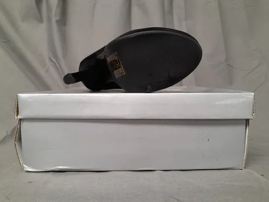 BOXED PAIR OF CASANDRA PLATFORM HIGH HEEL SHOES IN BLACK SIZE 5