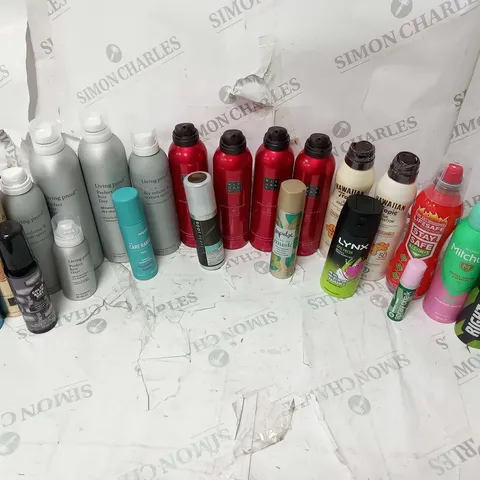 APPROXIMATELY 24 ASSORTED AEROSOL SPRAYS TO INCLUDE; RIGHT GUARD, BONDI SANDS, LIVING PROOF, RITUALS, HAWAIAN TROPIC AND LYNX
