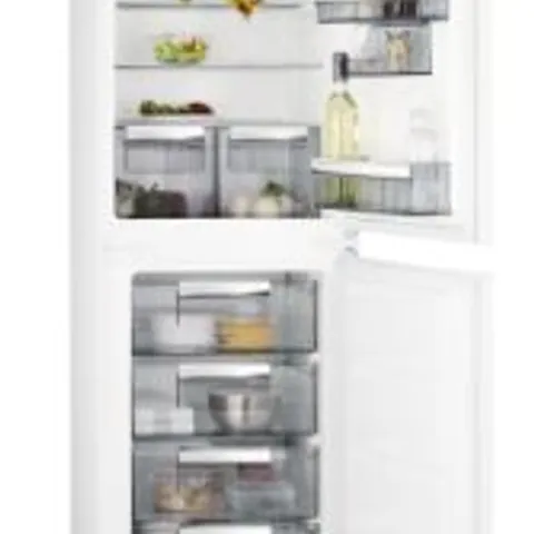 AEG 6000 SERIES INTEGRATED 50/50 FRIDGE FREEZER MODEL SCE818E6NS