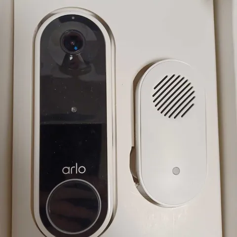 ARLO ESSENTIAL VIDEO DOORBELL WIRE-FREE & CHIME 2