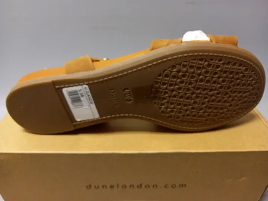 BOXED PAIR OF DUNE BROWN SANDALS - SIZE 5