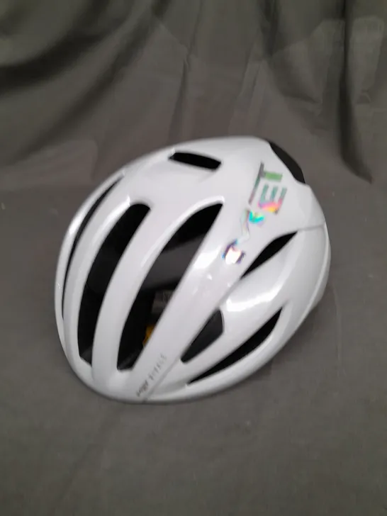 MET RIVALE BICYCLE HELMET