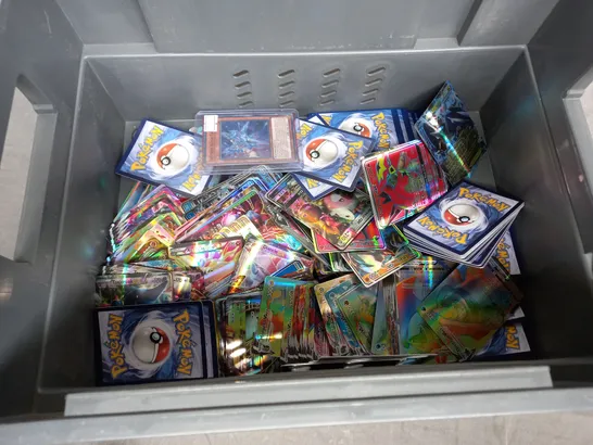 LARGE ASSORTMENT OF COLLECTABLE POKEMON TRADING CARDS