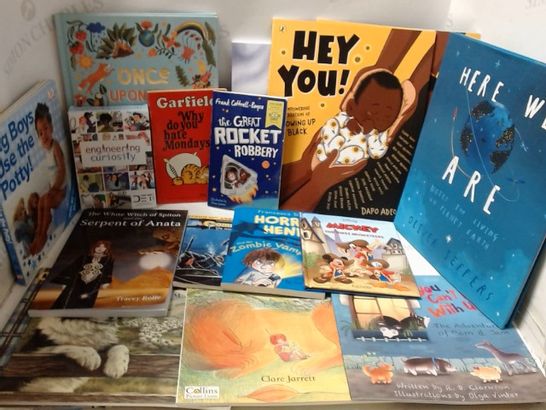 LOT OF APPROXIMATELY 16 ASSORTED CHILDRENS BOOKS 