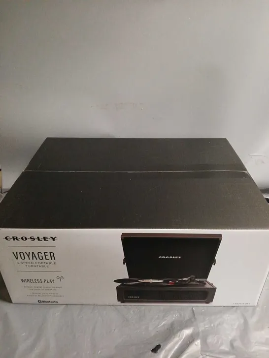 BOXED CROSLEY VOYAGER 3-SPEED PORTABLE TURNTABLE