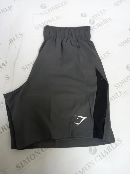 GYMSHARK TRAINING SHORTS SIZE S