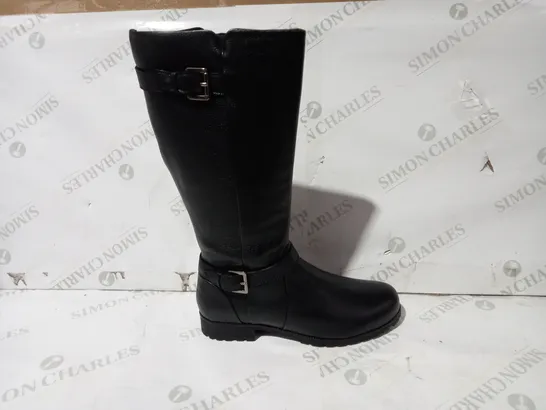 BOXED PAIR OF HOTTER FAUX LEATHER BOOTS IN BLACK UK SIZE 6