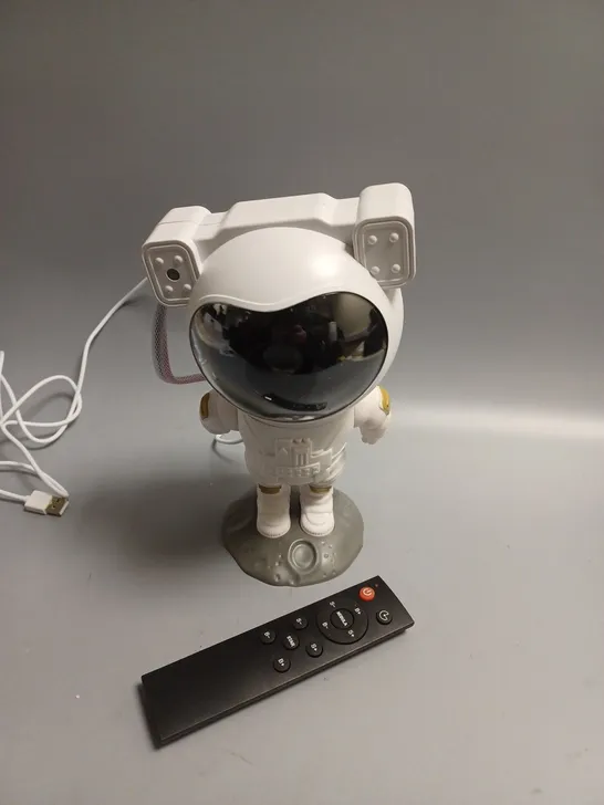 BOXED ASTRONAUT NEBULA PROJECTION LIGHT  