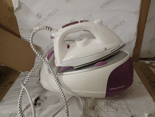 MORPHY RICHARDS JET STEAM GENERATOR IRON PINK/WHITE