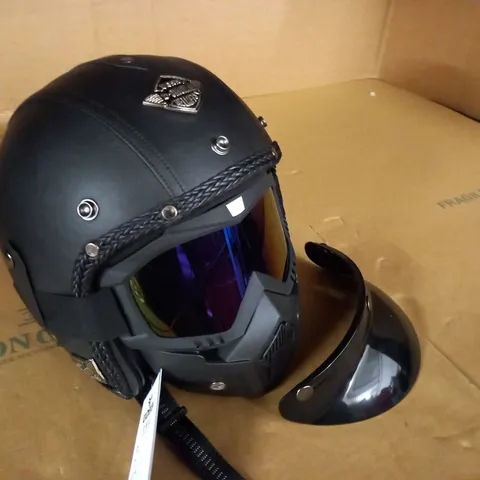 BOSS ORIGINAL FULL FACE HELMET - SIZE UNSPECIFIED