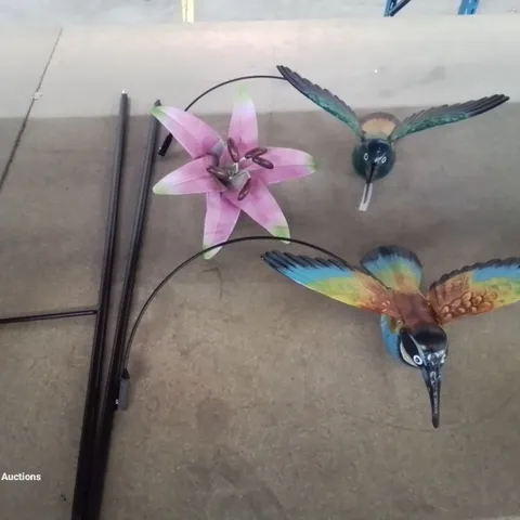 BOXED HOME2GARDEN HUMMINGBIRD WINDSPINNER