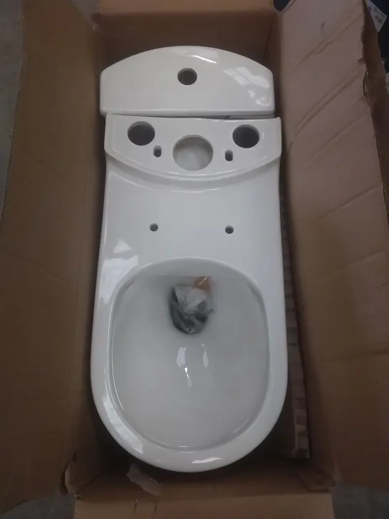 BOXED CAVALLY RIMLESS CLOSE COUPLED TOILET 