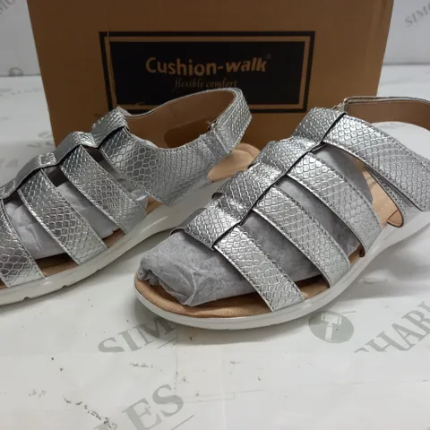 BOXED PAIR OF CUSHION WALK SILVER STRAPPY SHOES - 6