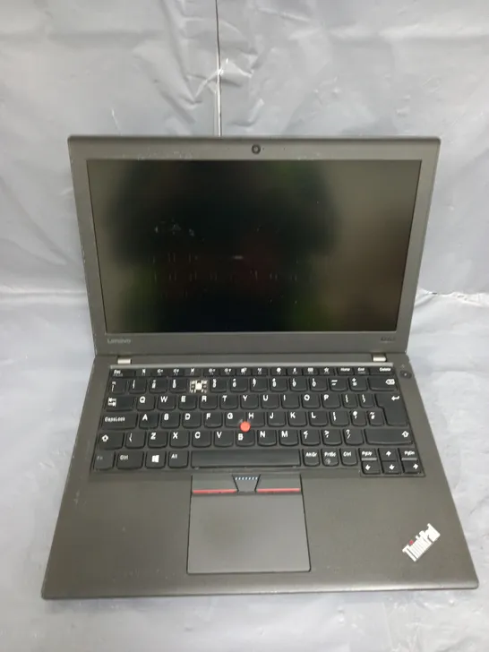 LENOVO THINKPAD A275 12 INCH AMD PRO A12-8830B R7