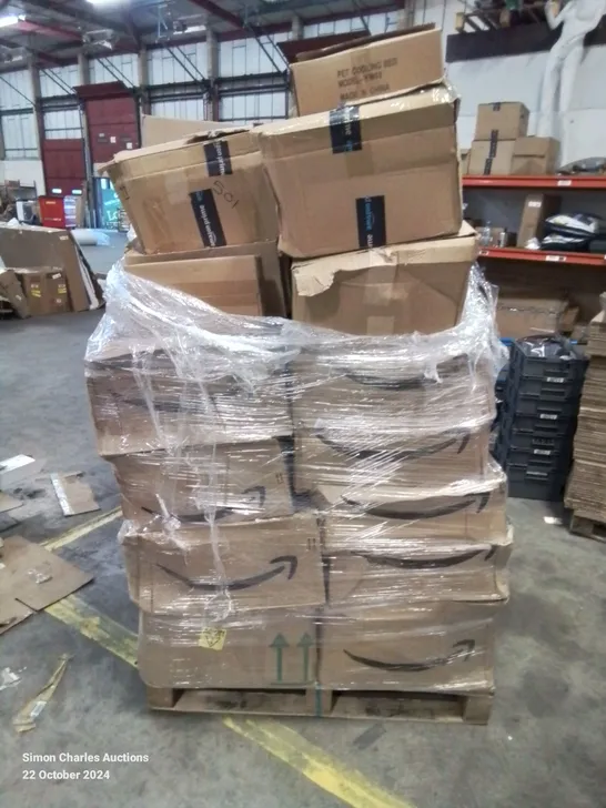 PALLET CONTAINING LARGE AMOUNT OF INDIVIDUALLY BOXED PET COOLING MATS (DESIGNS VARY)