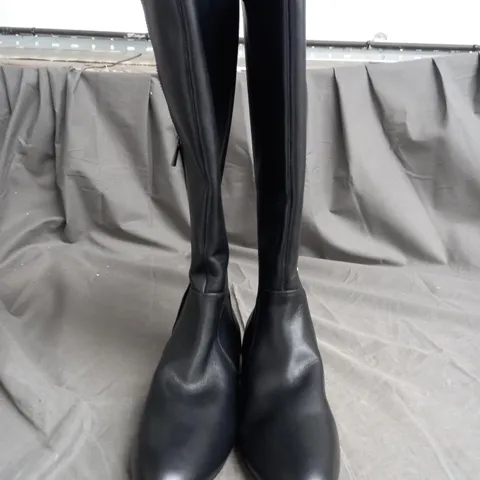 BOXED BDL KNEE HIGH BOOTS BLACK SIZE 6