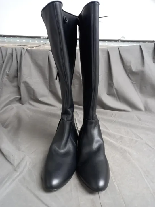 BOXED BDL KNEE HIGH BOOTS BLACK SIZE 6