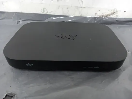 SKY Q HUB (ER115)