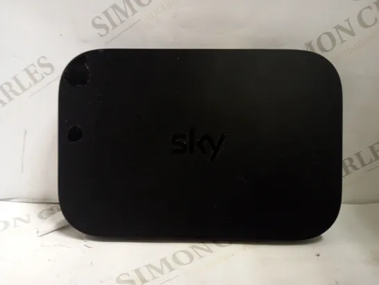 SKY Q SET TOP BOX - EM150