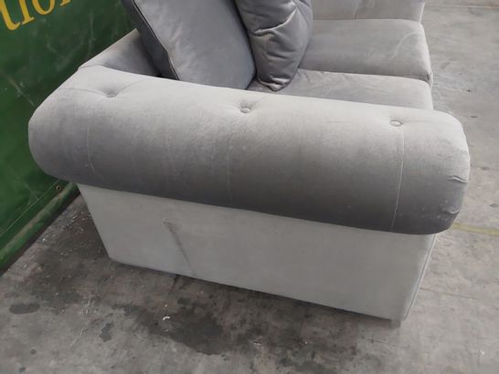 DESIGNER FIXED TWO SEATER SCROLL ARM SOFA GREY PLUSH FABRIC WITH SCATTER CUSHIONS