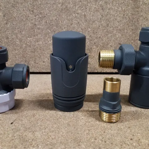 BOXED DESIGNER ANGLED RADIATOR VALVES 15MM×1/2"