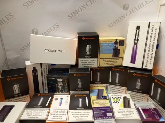 LOT OF APPROX 26 TO INCLUDE EUNDURA T22E VAPING SYSTEM , GEEKVAPE B60 , INNOKIN COOLFIRE Z60 ZLIDE TOP , ETC