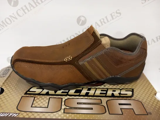 BOXED1102862SKETCHERS ZINROY SIZE 9