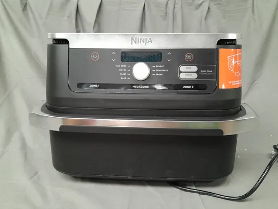 BOXED NINJA 10.4L FOODI FLEXDRAWER DUAL AIR FRYER AF500UK