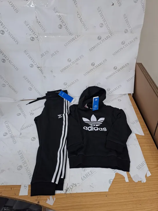 ADIDAS KIDS TRACKSUIT 6-7Y BLACK