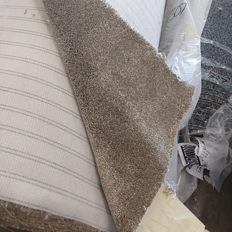 ROLL OF QUALITY SUBLIME MUDSLIDE CARPET // SIZE: APPROX 5 X 18m