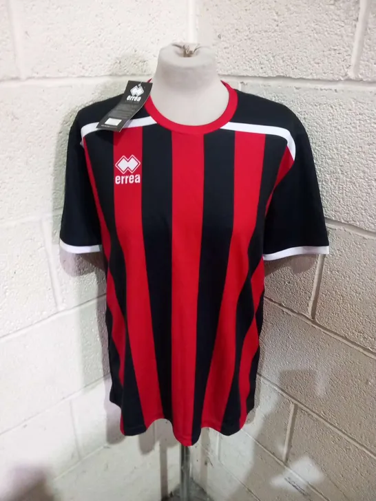 SEVEN BRAND NEW ERREA ELLIOT MAGLIA MC AD NERO ROSSO BLACK AND RED STRIPED FOOTBALL SHIRTS IN SIZES RANGING FROM M TO XL