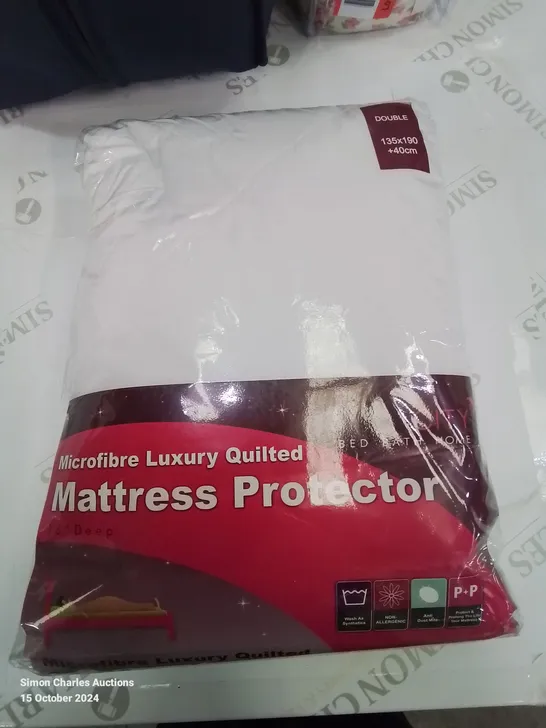 BAGGED MICROFIBRE LUXURY DOUBLE MATTRESS PROTECTOR 