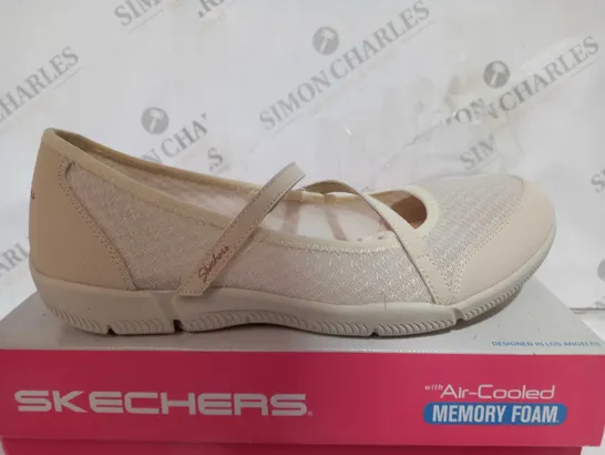 SKECHERS BE-LUX AIRY WINDS MARY JANE SHOE SIZE 6