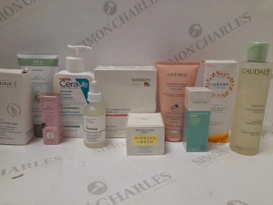 LOT OF APPROX 10 ASSORTED SKINCARE PRODUCTS TO INCLUDE CAUDALIE PURIFYING TONER, REVOLUTION PRO MIRACLE CREAM, REVOLUTION UNDER EYE SERUM, ETC 